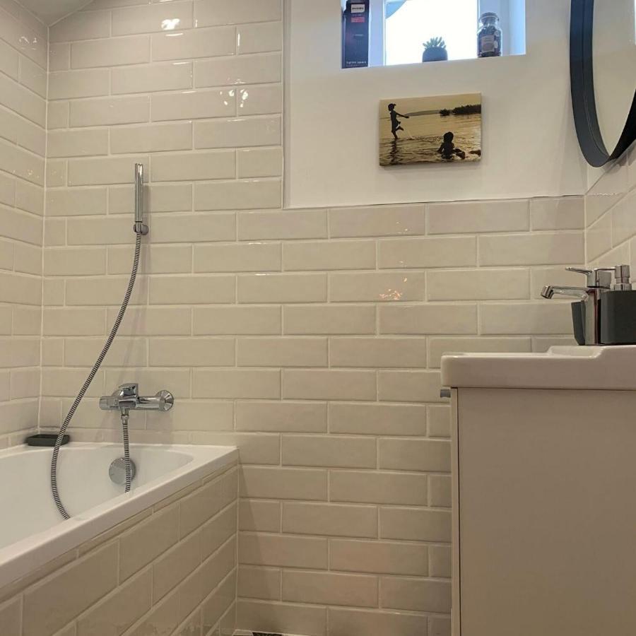 Válibor Vinotéka Apartman Badacsonytomaj Esterno foto